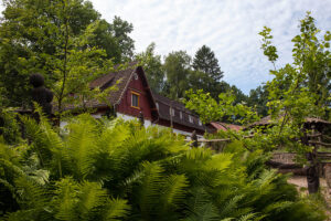 Haupthaus im Sommer